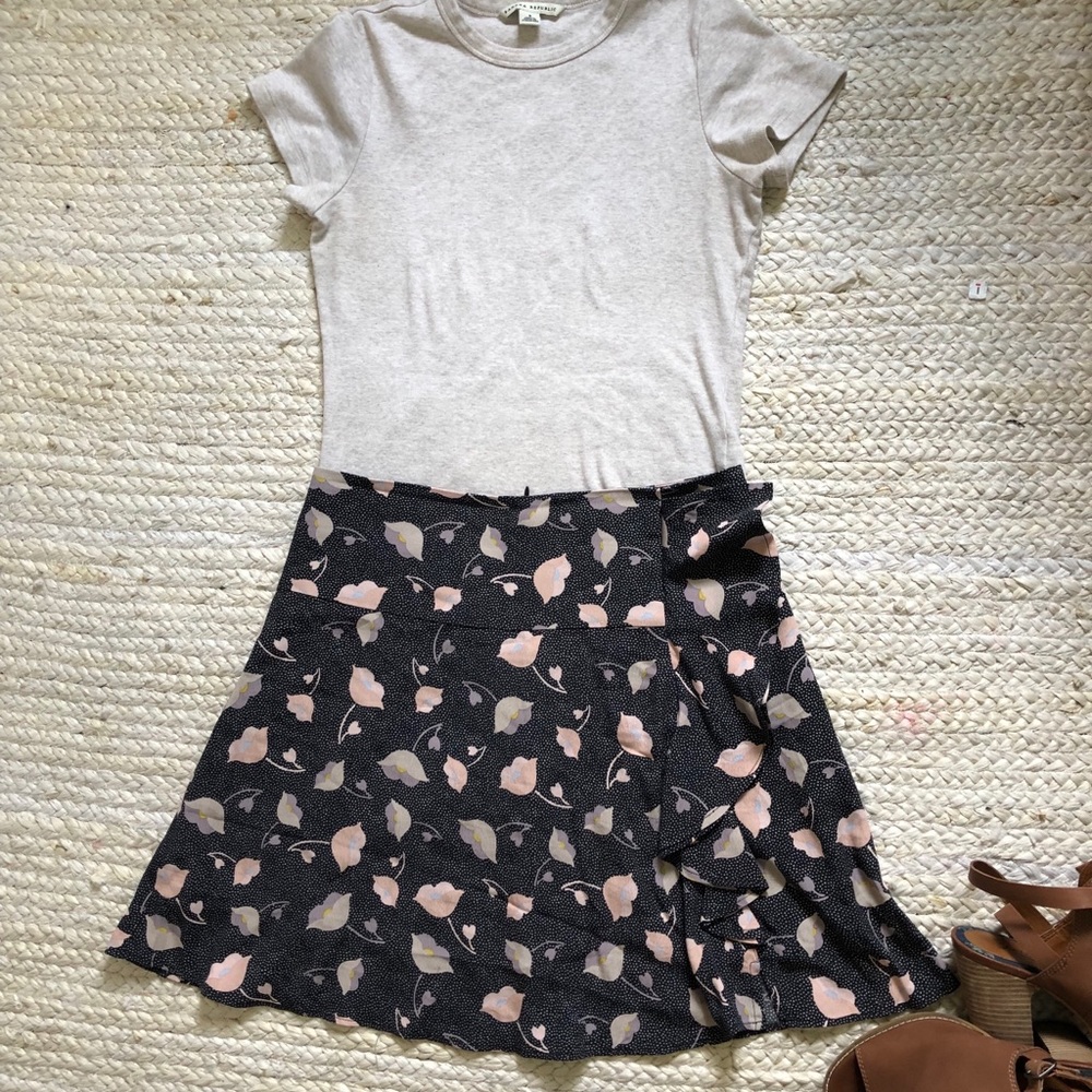 Ann Taylor Loft sz 4 floral midi skirt EUC